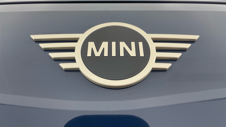 MINI Aceman 160kW SE Classic 54kWh 5dr Auto Electric Hatchback